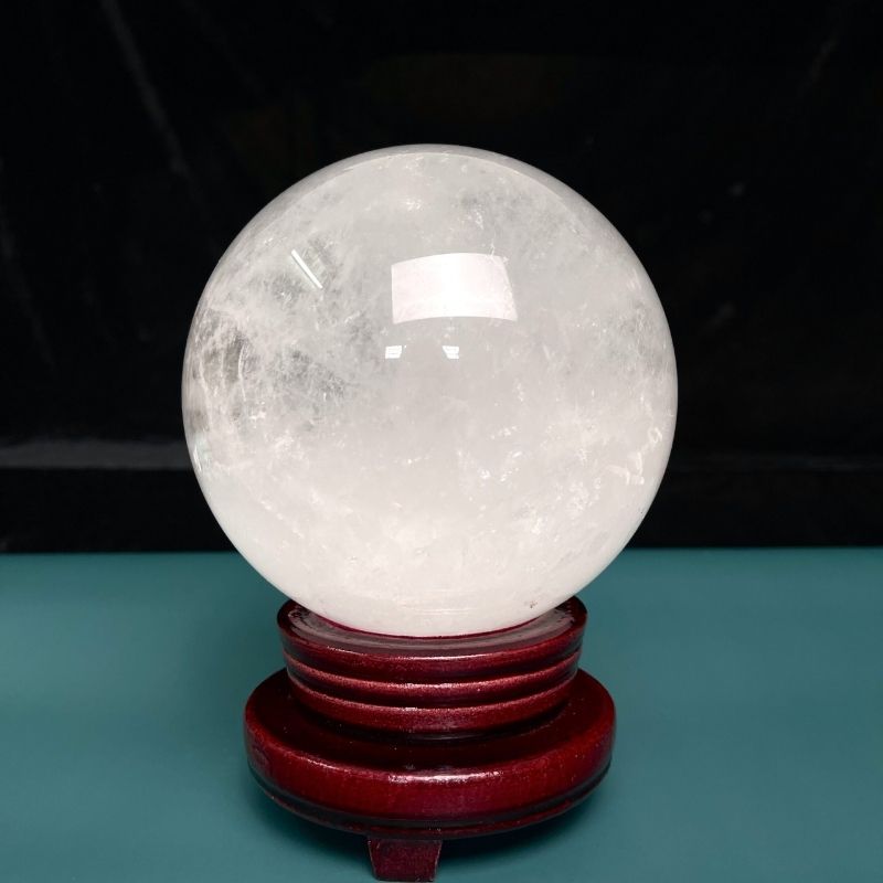 Quả cầu phong thuỷ thạch anh trắng 12cm 2840gr 4 Quả cầu phong thuỷ thạch anh trắng 12cm 2840gr