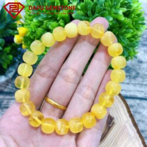 Vòng tay hổ phách Natural Amber màu vàng nhạt