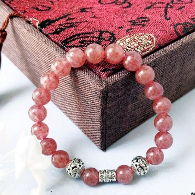 Vòng Đá Thạch Anh Dâu Tây Hồng 10 Ly 1 Vòng Đá Thạch Anh Dâu Tây Hồng 10 Ly