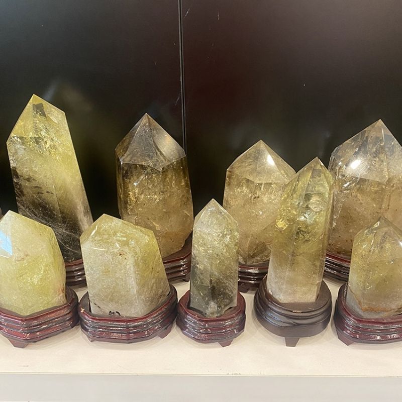 Trụ thạch anh thạch anh vàng 8cm 230gr